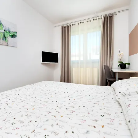 Euphemia Apartment