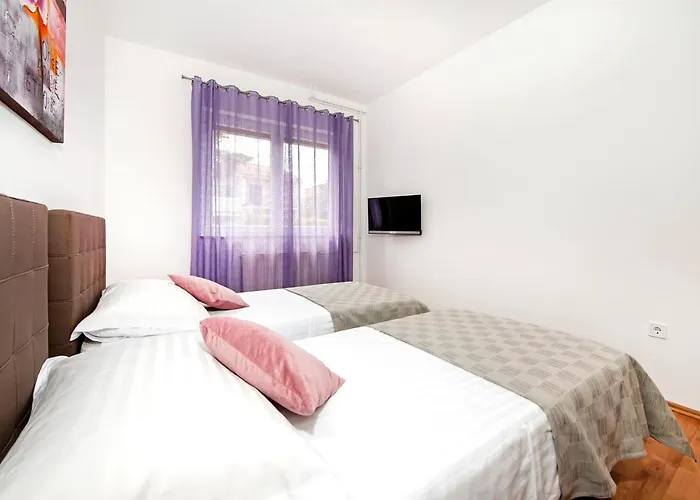 Euphemia Apartment