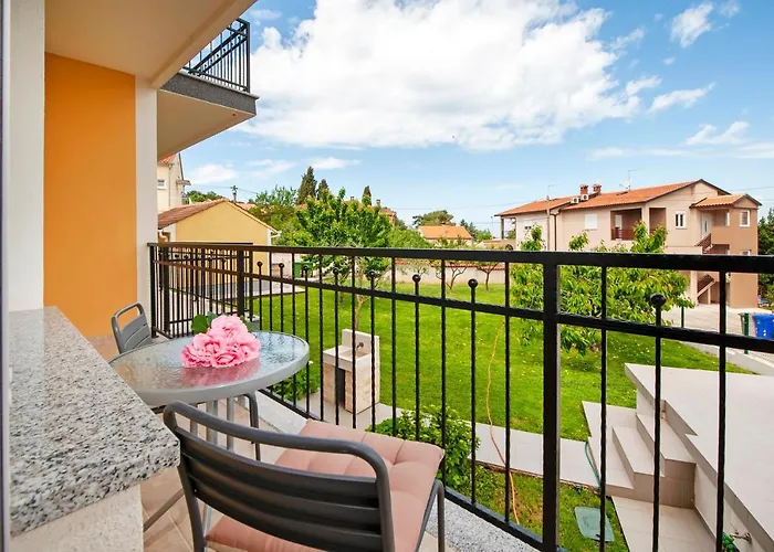 Euphemia Apartment *