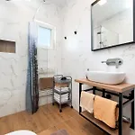 Euphemia Apartment *