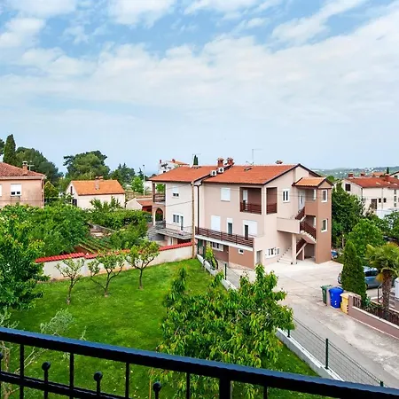 Euphemia Apartment *